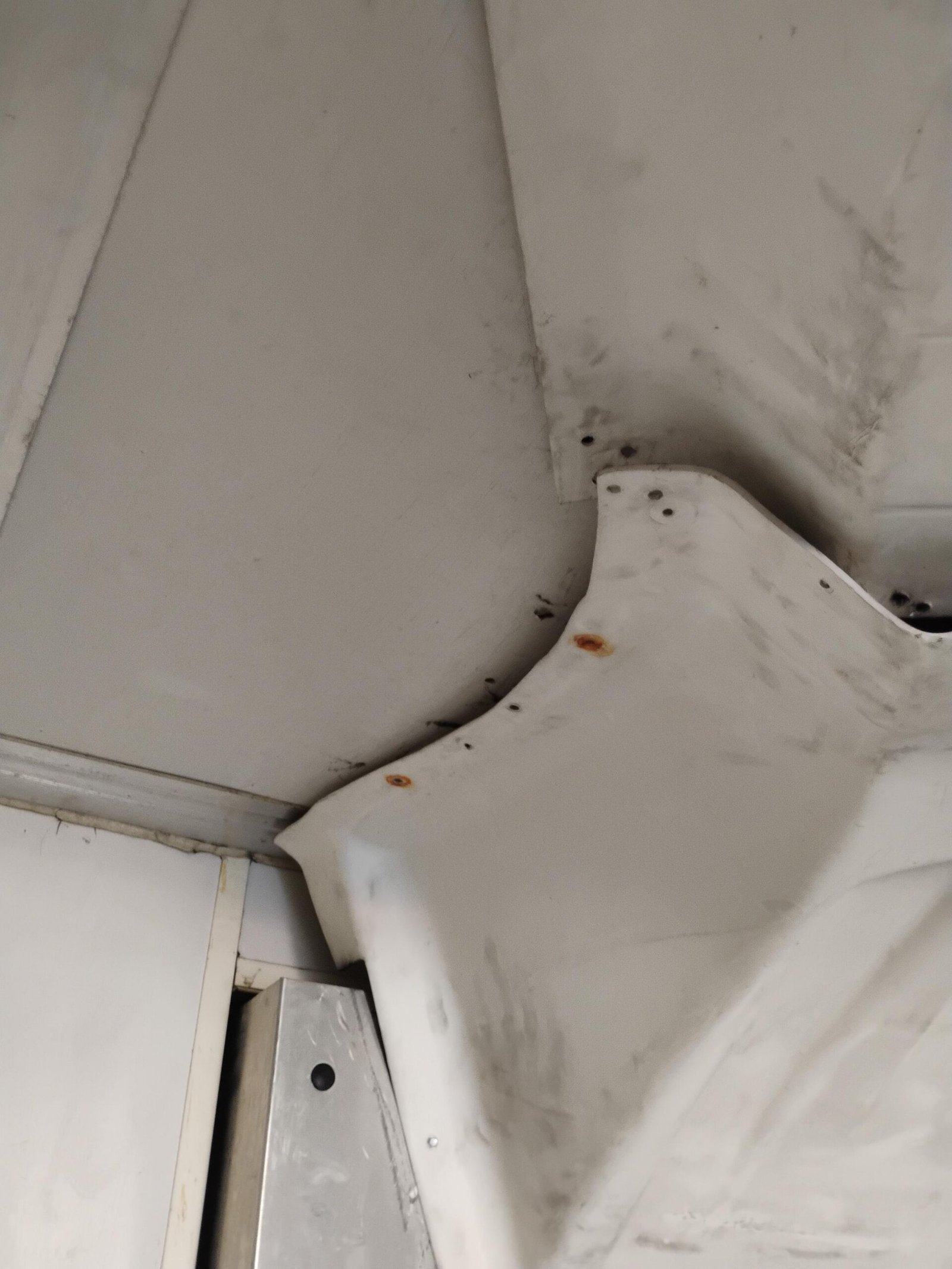 Chute head air circulation